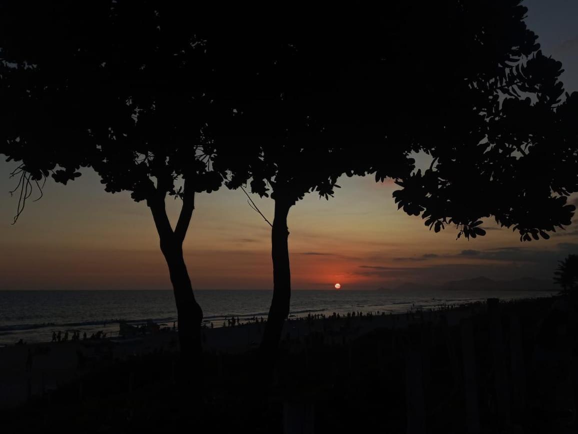 Lindo Por Do Sol Pe Na Areia *